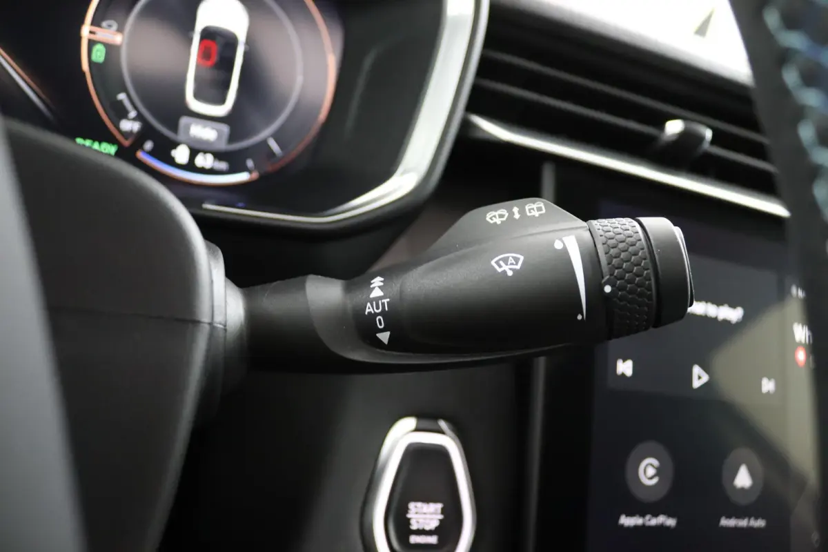 1.5*PLUG-IN*NAVI*PANO*CAM*ACC*CARPLAY*ECC*LED*