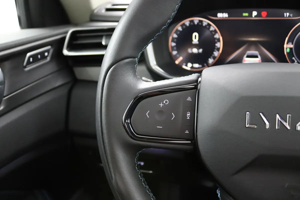 1.5*PLUG-IN*NAVI*PANO*CAM*ACC*CARPLAY*ECC*LED*