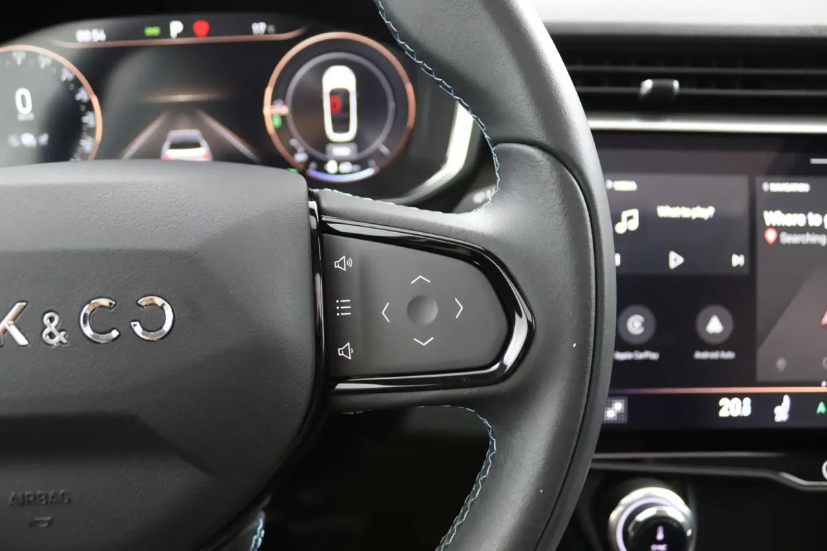 1.5*PLUG-IN*NAVI*PANO*CAM*ACC*CARPLAY*ECC*LED*