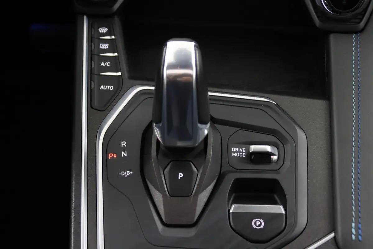 1.5*PLUG-IN*NAVI*PANO*CAM*ACC*CARPLAY*ECC*LED*