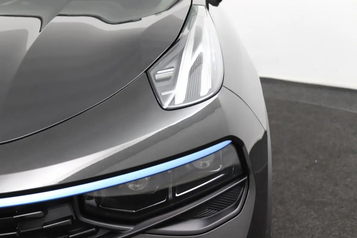 1.5*PLUG-IN*NAVI*PANO*CAM*ACC*CARPLAY*ECC*LED*