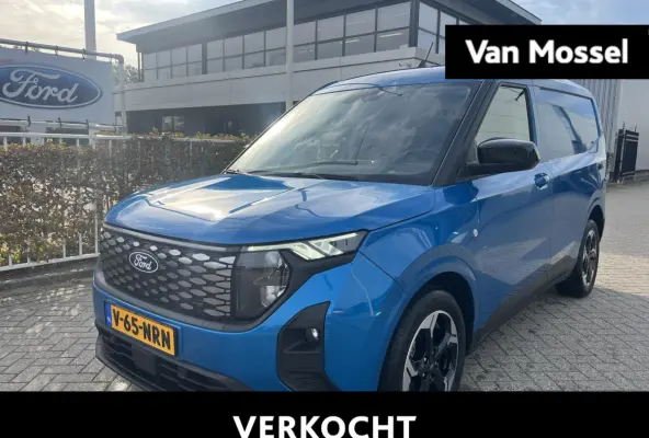 Cour. Limited 44 kWh | Adaptive Cruise Ctrl. | Trekhaak | Achteruitrijcamera | 17'' LMV | Navigatie | Draadloze Oplader |