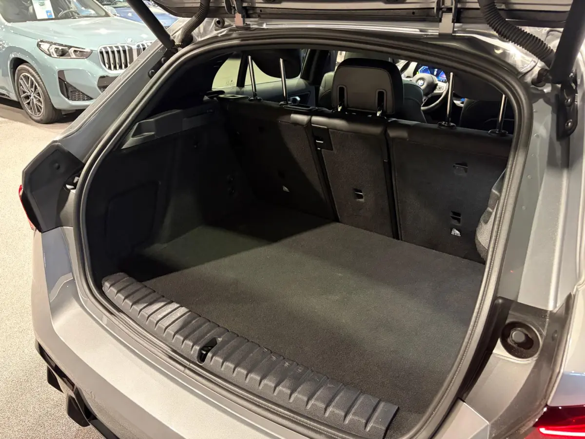 120 M Sport Design Edition Panoramadak | Stoelverwarming | Camera | Carplay