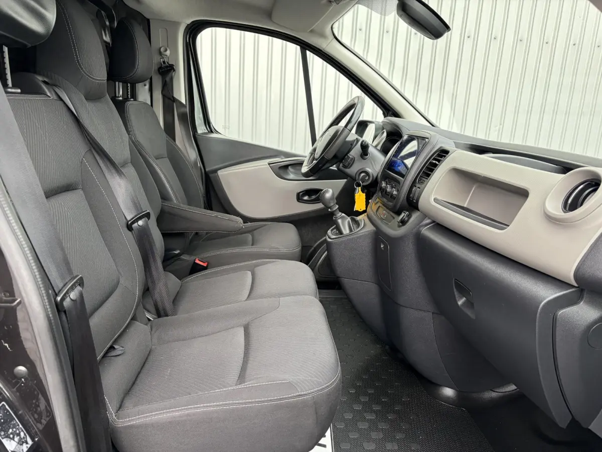 1.6 dCi L2H1 Luxe*3PERS*HAAK*CRUISE*A/C*TEL*LMV*