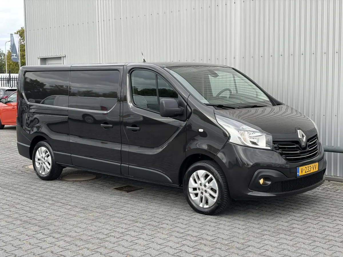 1.6 dCi L2H1 Luxe*3PERS*HAAK*CRUISE*A/C*TEL*LMV*