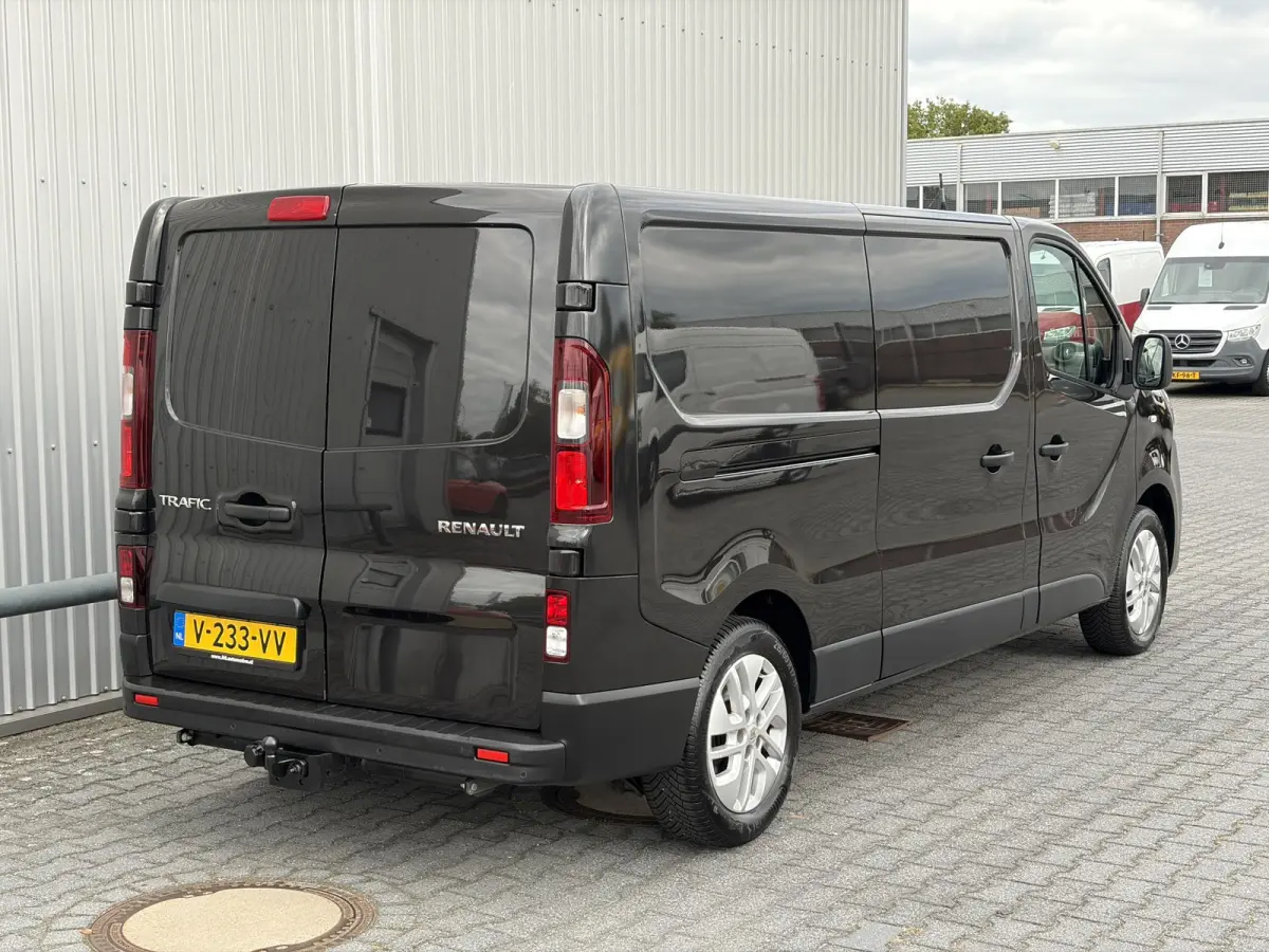 1.6 dCi L2H1 Luxe*3PERS*HAAK*CRUISE*A/C*TEL*LMV*