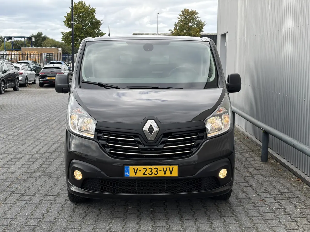 1.6 dCi L2H1 Luxe*3PERS*HAAK*CRUISE*A/C*TEL*LMV*