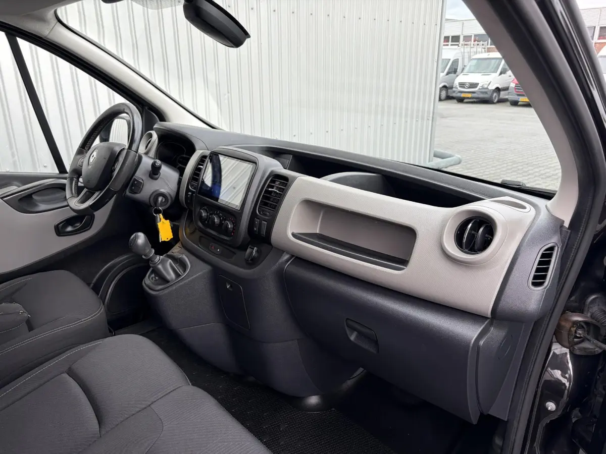 1.6 dCi L2H1 Luxe*3PERS*HAAK*CRUISE*A/C*TEL*LMV*