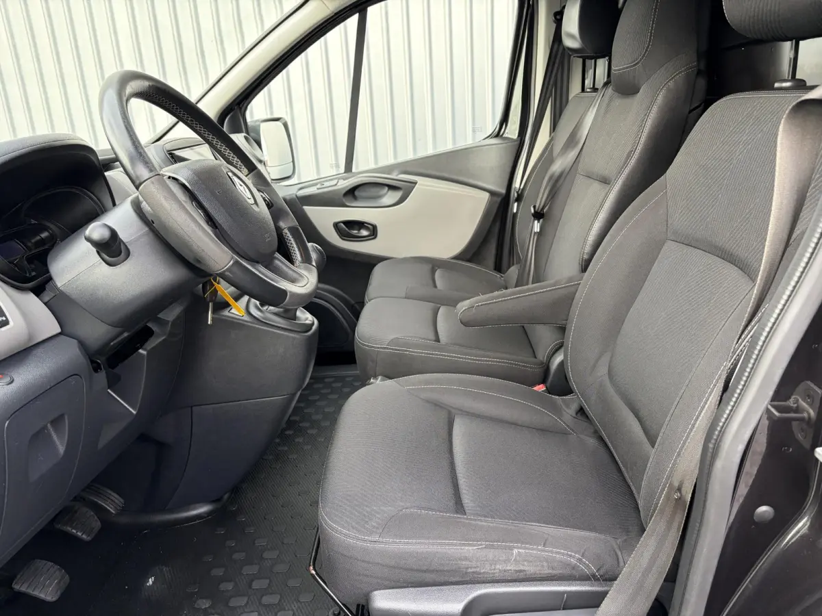 1.6 dCi L2H1 Luxe*3PERS*HAAK*CRUISE*A/C*TEL*LMV*