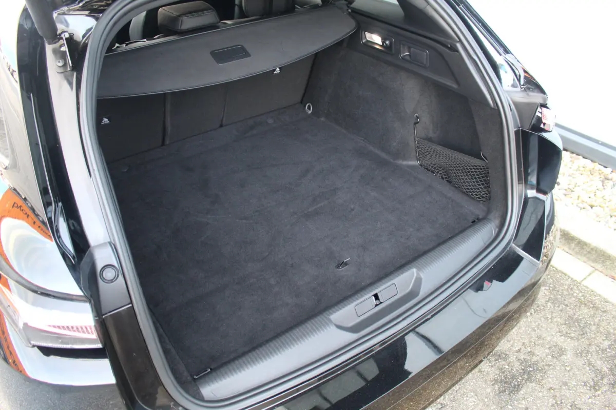 1.6 Plug-in Hybrid 225 GT | Pano | Trekhaak | Vol Leder | 360 Camera | Stoelverw. & Massage | Drive Assist | Elek. Achterklep | Navi | Carplay | Pano | Afn. Trekh | Vol Leder | 360 Camera | 