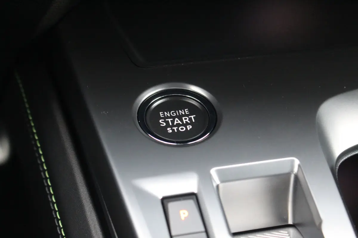 1.6 Plug-in Hybrid 225 GT | Pano | Trekhaak | Vol Leder | 360 Camera | Stoelverw. & Massage | Drive Assist | Elek. Achterklep | Navi | Carplay | Pano | Afn. Trekh | Vol Leder | 360 Camera | 