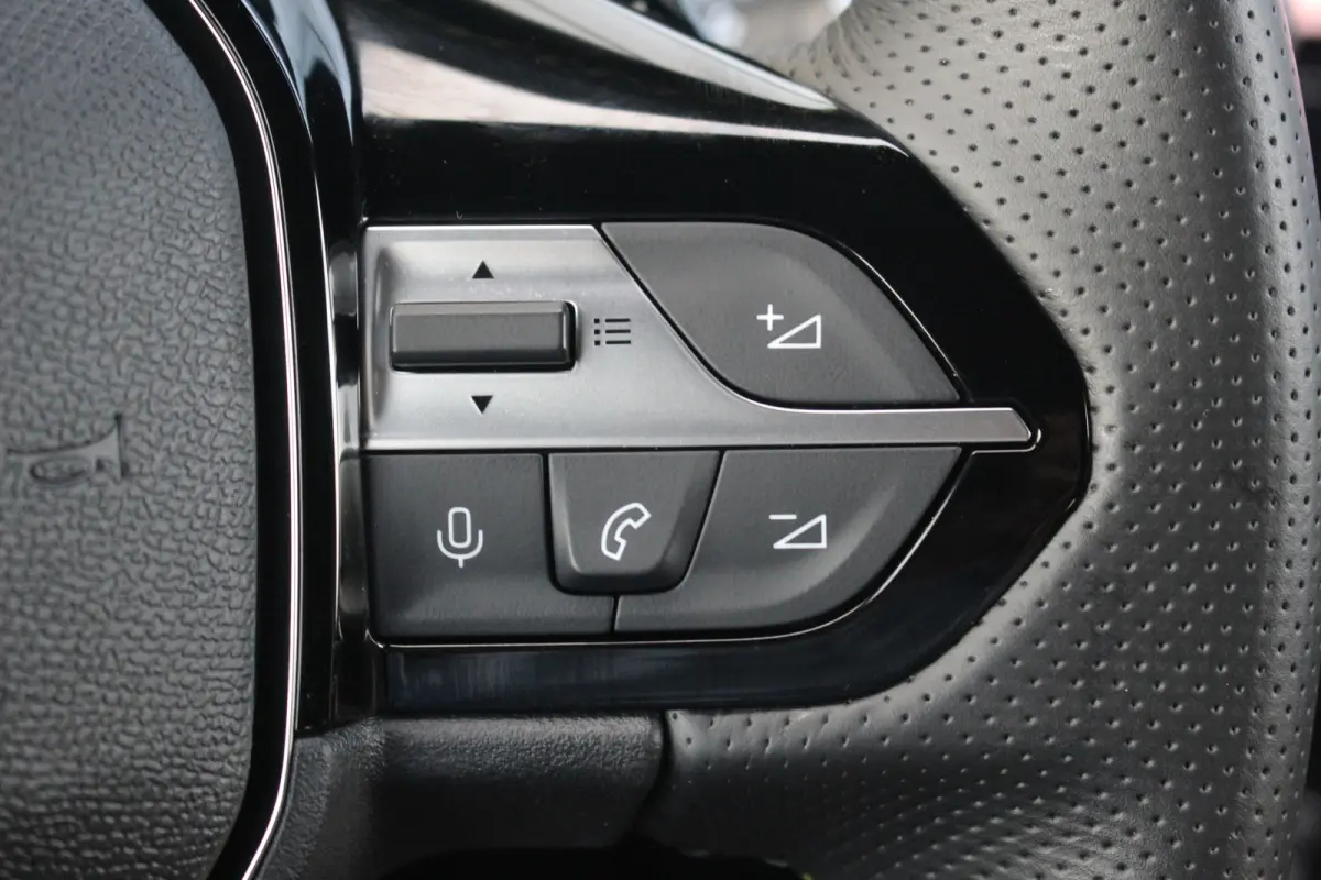 1.6 Plug-in Hybrid 225 GT | Pano | Trekhaak | Vol Leder | 360 Camera | Stoelverw. & Massage | Drive Assist | Elek. Achterklep | Navi | Carplay | Pano | Afn. Trekh | Vol Leder | 360 Camera | 