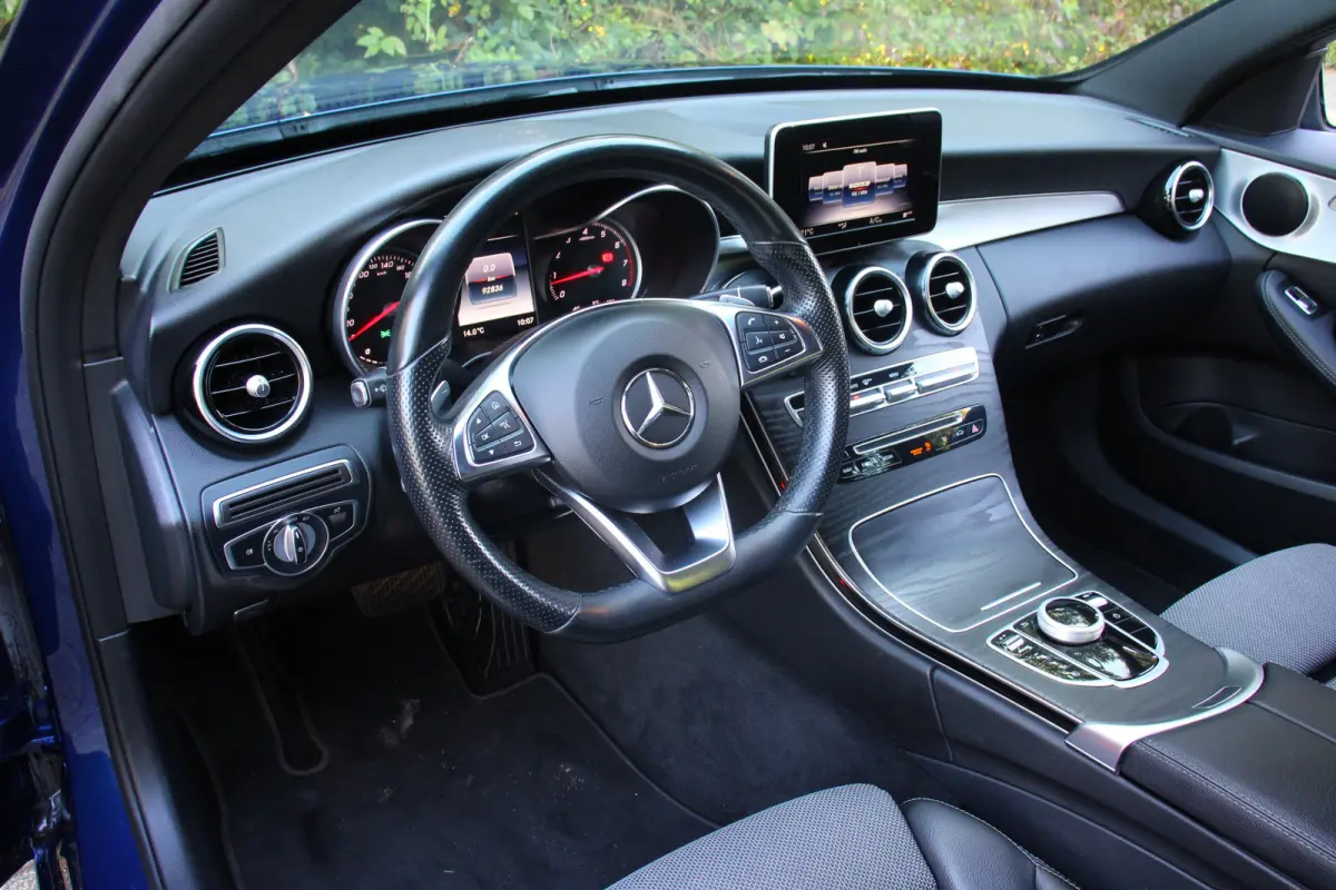 180 Sport Edition | AFN TREKHAAK | CAMERA | AMG STYLING | ELEKTS STOELEN | STOELVERWARMING | NAVI