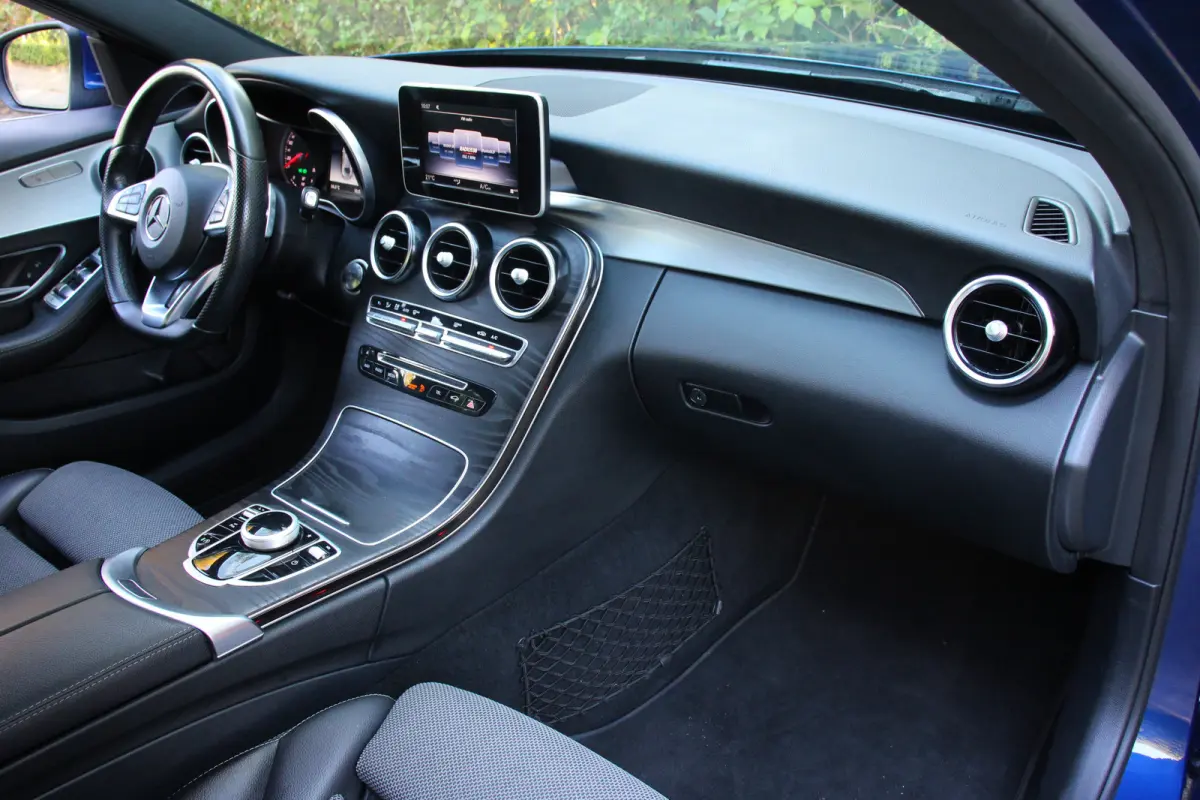 180 Sport Edition | AFN TREKHAAK | CAMERA | AMG STYLING | ELEKTS STOELEN | STOELVERWARMING | NAVI