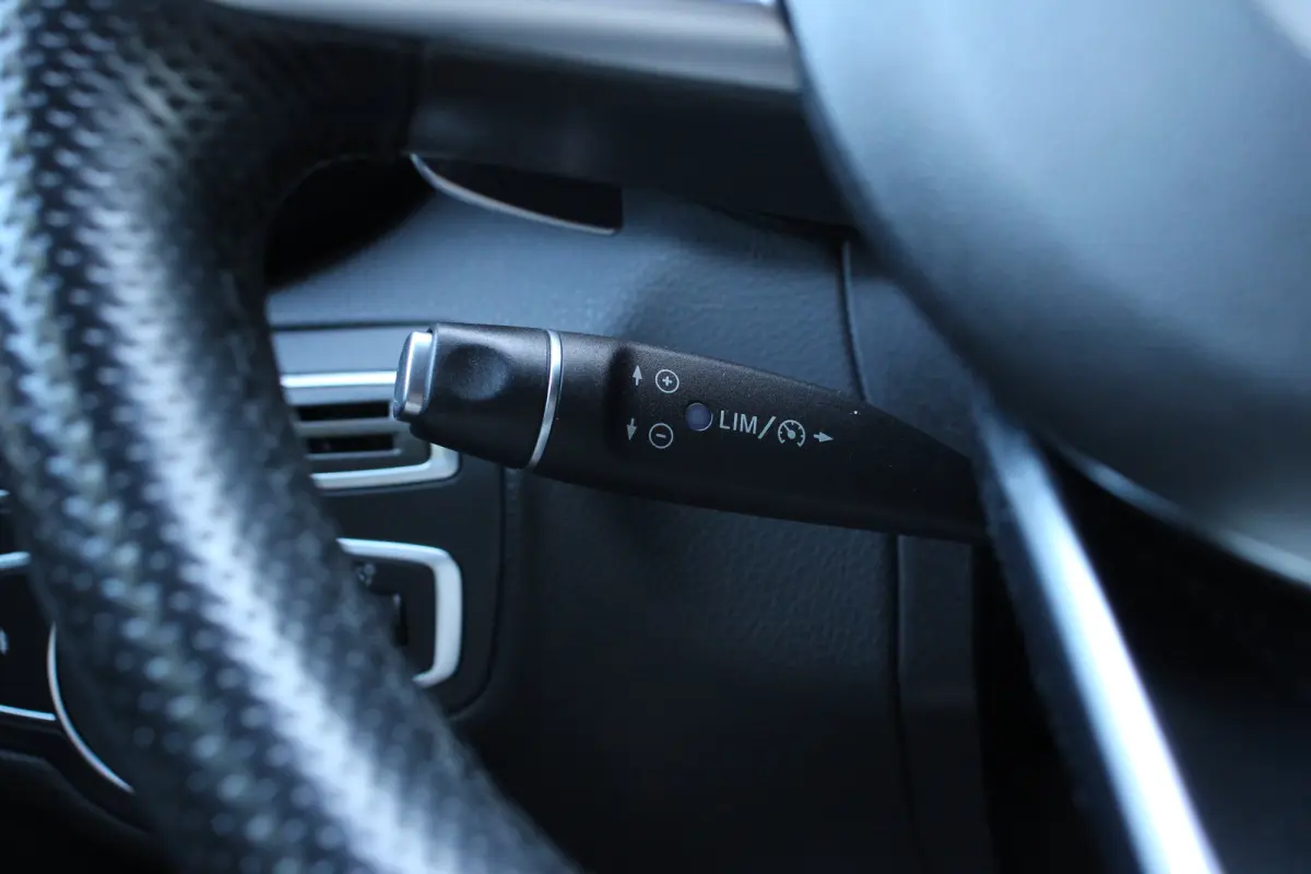 180 Sport Edition | AFN TREKHAAK | CAMERA | AMG STYLING | ELEKTS STOELEN | STOELVERWARMING | NAVI