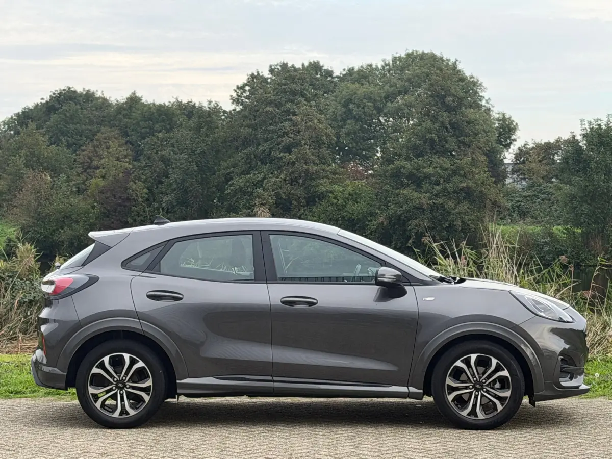 1.0 EcoBoost ST-Line - Magnetic Grey - Virtual/Winterpakket/Carplay