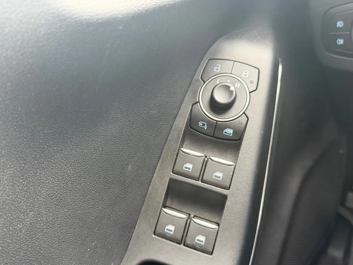 1.0 EcoBoost ST-Line - Magnetic Grey - Virtual/Winterpakket/Carplay