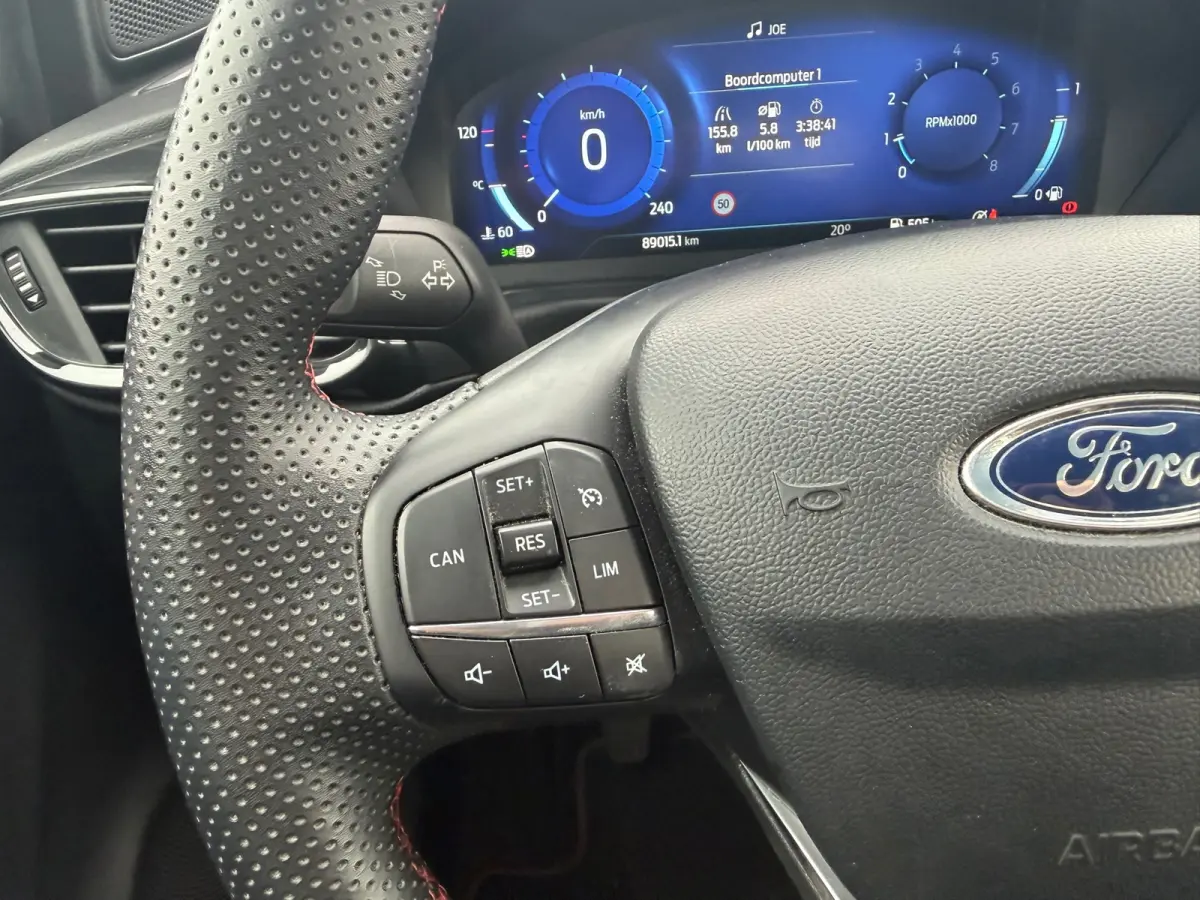 1.0 EcoBoost ST-Line - Magnetic Grey - Virtual/Winterpakket/Carplay