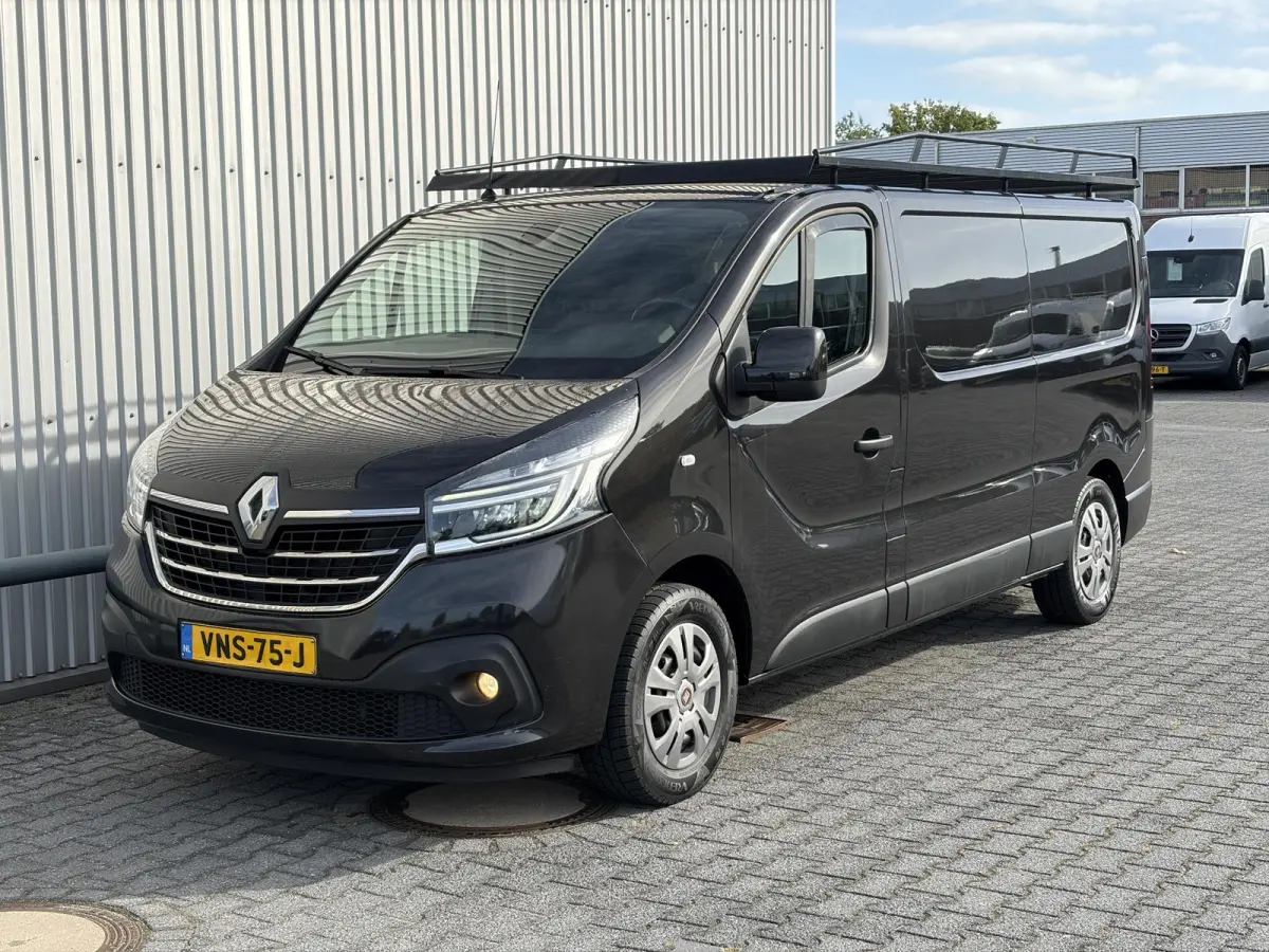 2.0 dCi 145 T29 L2H1*HAAK*A/C*CRUISE*TEL*3PERS*