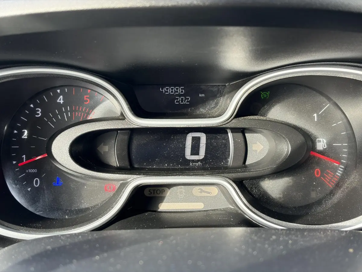 2.0 dCi 145 T29 L2H1*HAAK*A/C*CRUISE*TEL*3PERS*