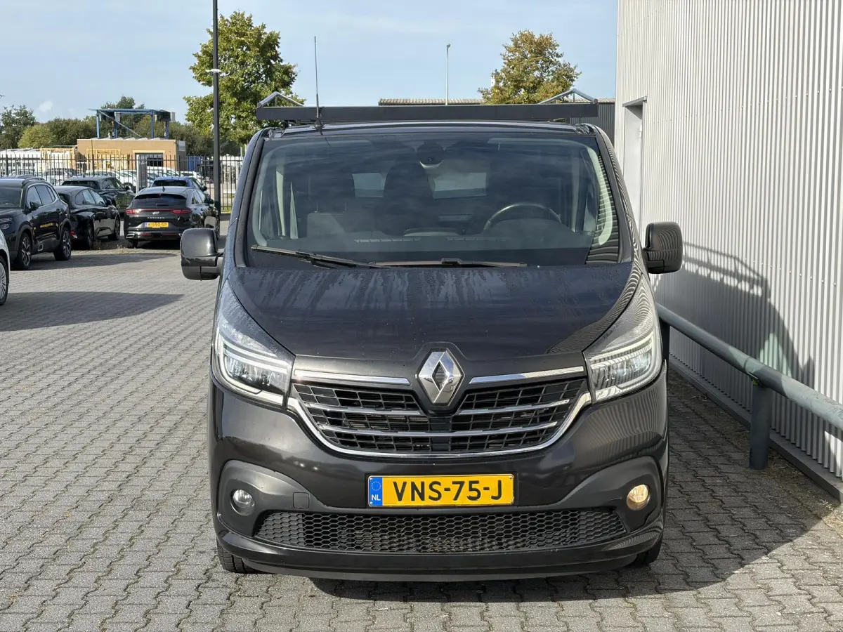 2.0 dCi 145 T29 L2H1*HAAK*A/C*CRUISE*TEL*3PERS*
