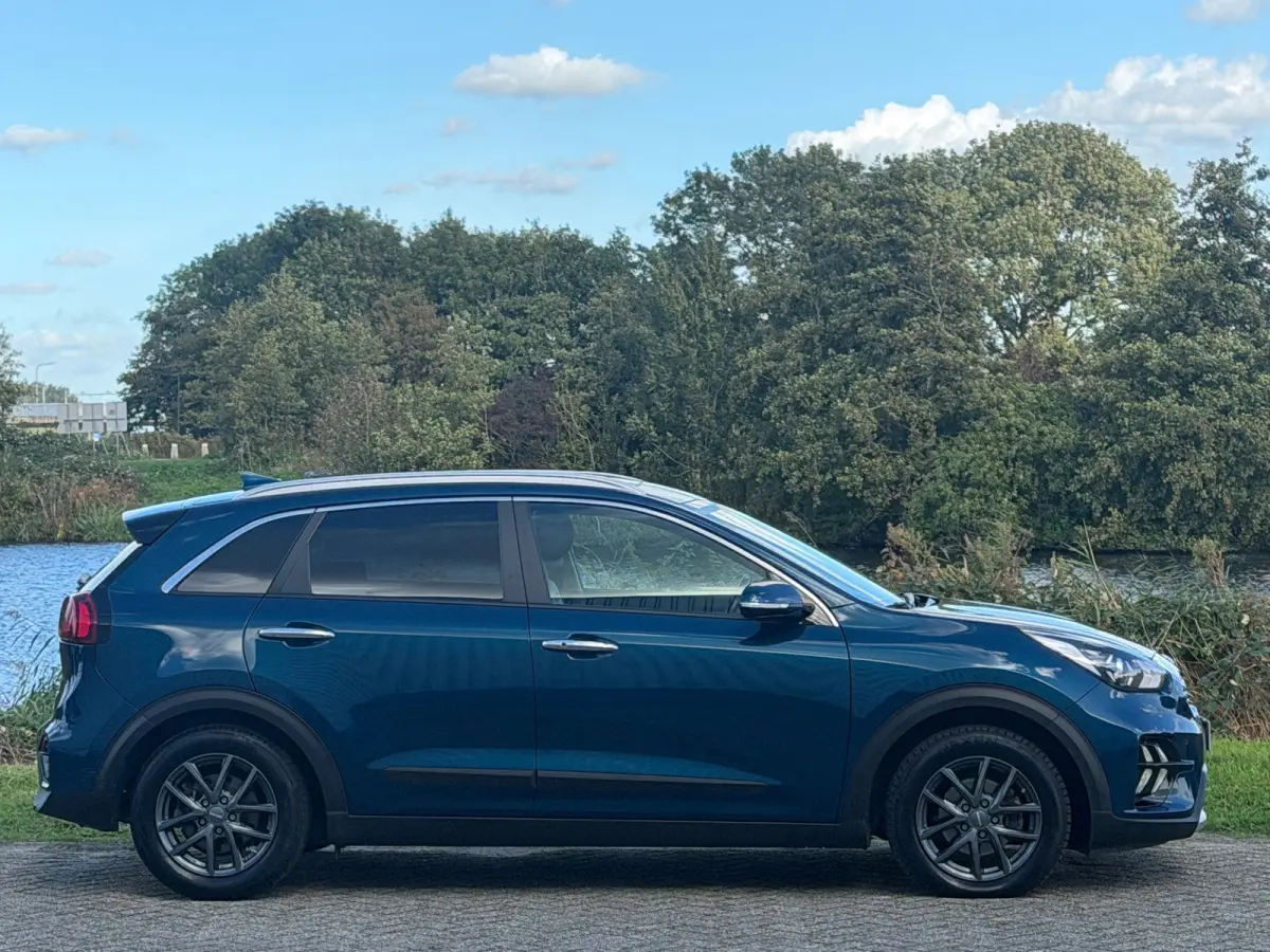 1.6 GDi Hybrid DynamicPlusLine - Deep Cerulean Blue - Stuur/stoel verwarming/Trekhaak/Schuifdak