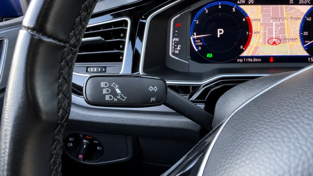 1.0 TSI R-Line Automaat Clima Panoramadak Half Leder