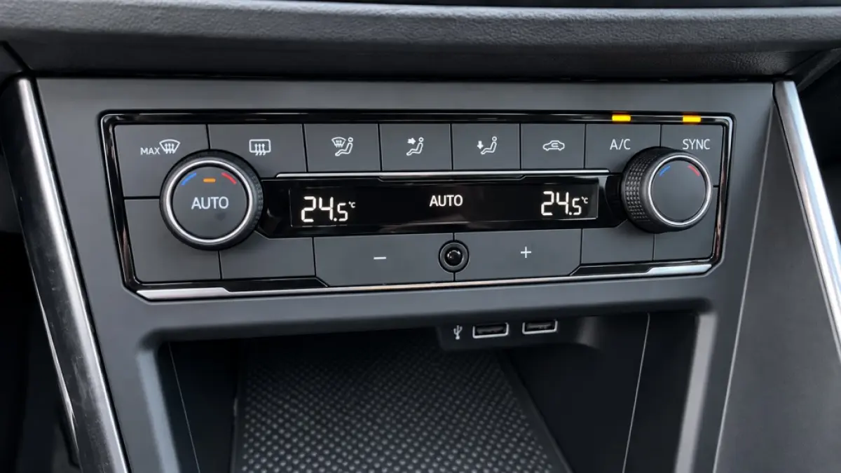1.0 TSI R-Line Automaat Clima Panoramadak Half Leder