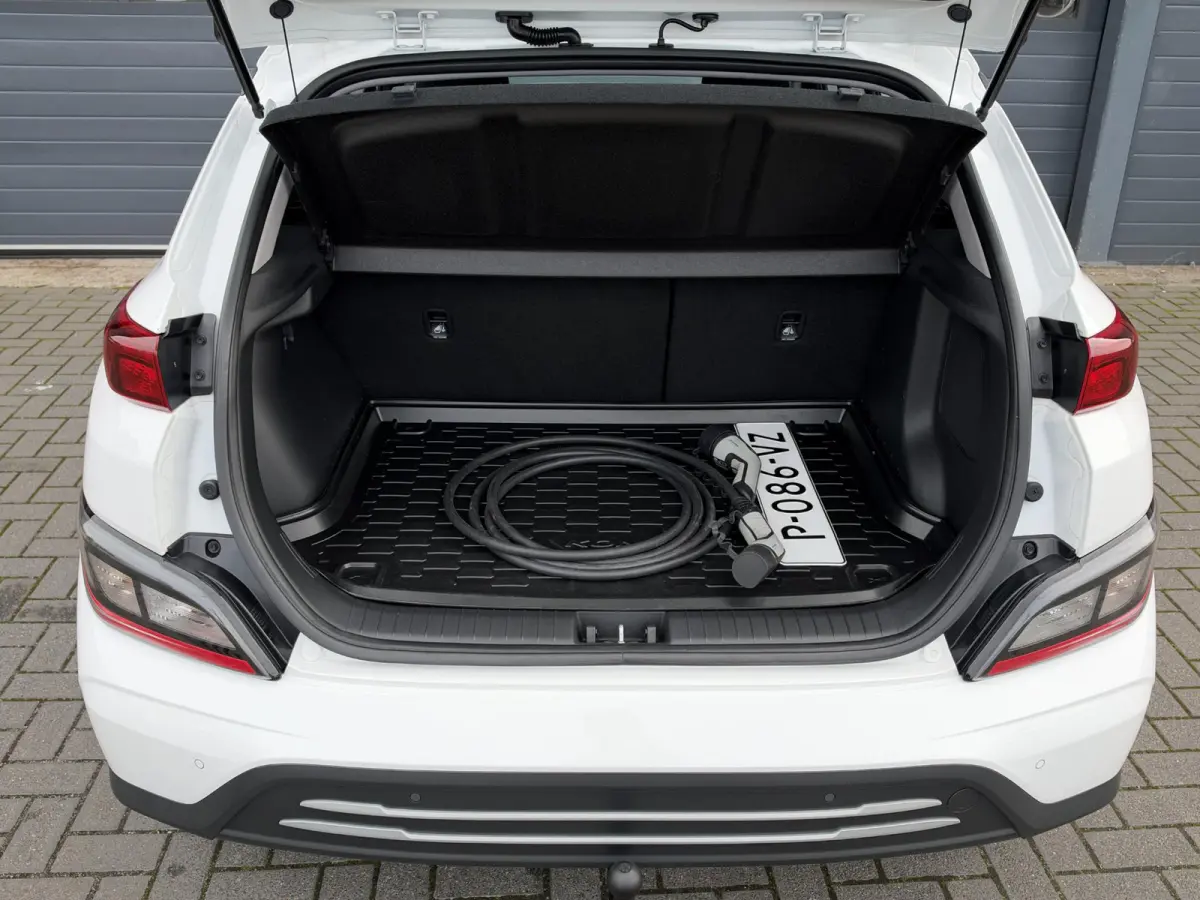 EV COMFORT 64 kWh (99% SOH) I AUTOMAAT I TREKHAAK I APPLE CARPLAY I P-CAMERA