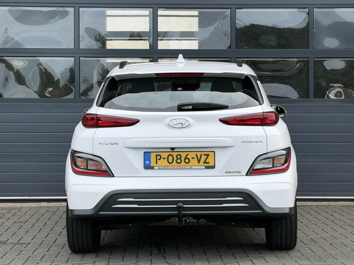EV COMFORT 64 kWh (99% SOH) I AUTOMAAT I TREKHAAK I APPLE CARPLAY I P-CAMERA
