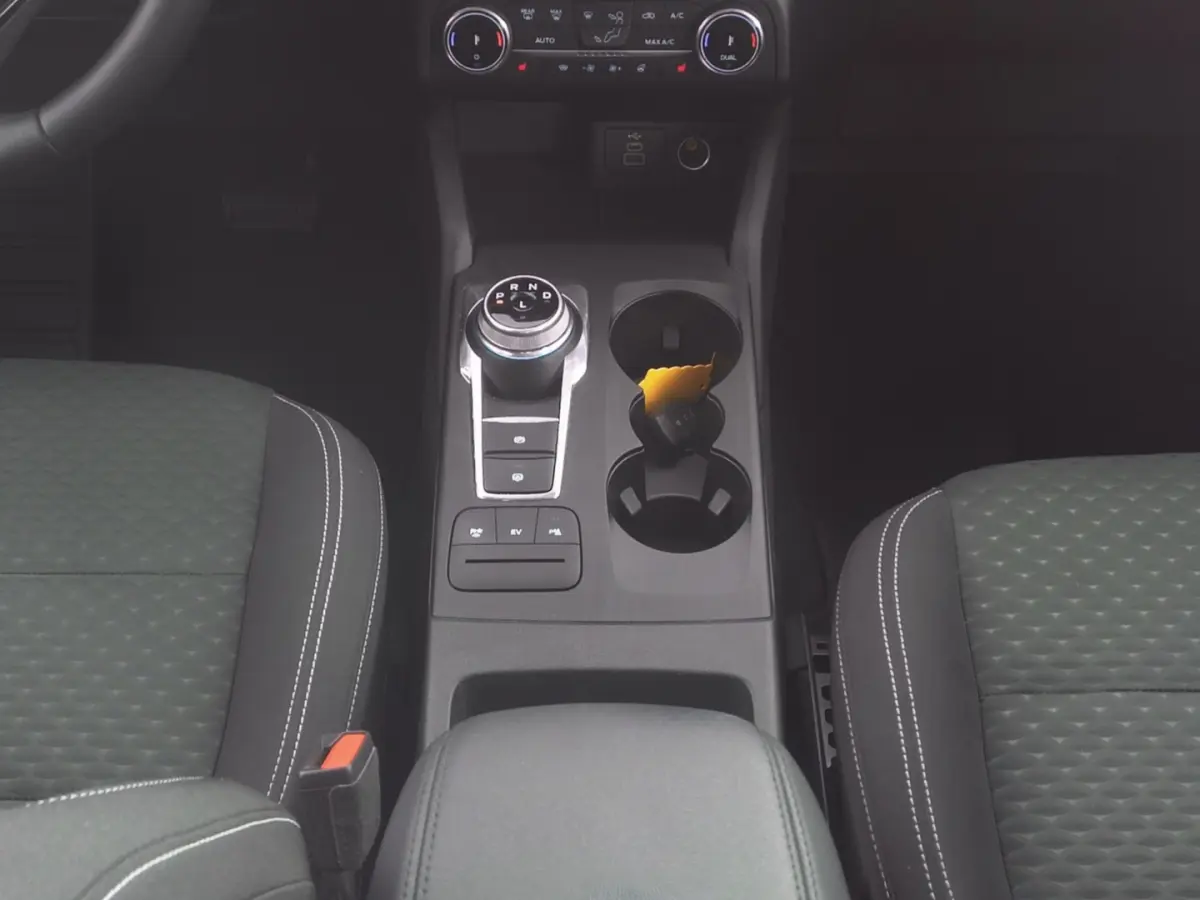 2.5 PHEV Cool&Connect | NAVI | Stoelverwarming | PDC !