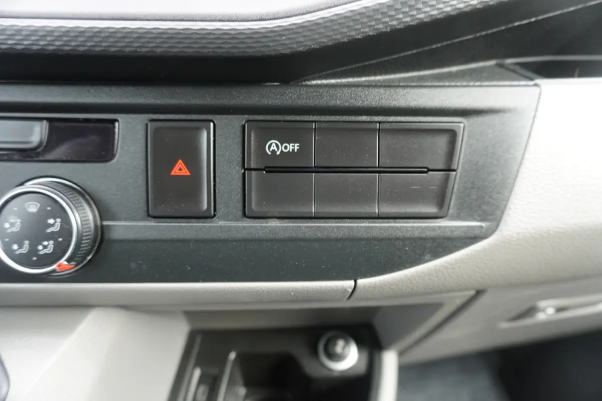 L2H1 150pk Automaat 2x Schuifdeur Apple carplay Camera Parkeersensoren Cruise control 3-zits