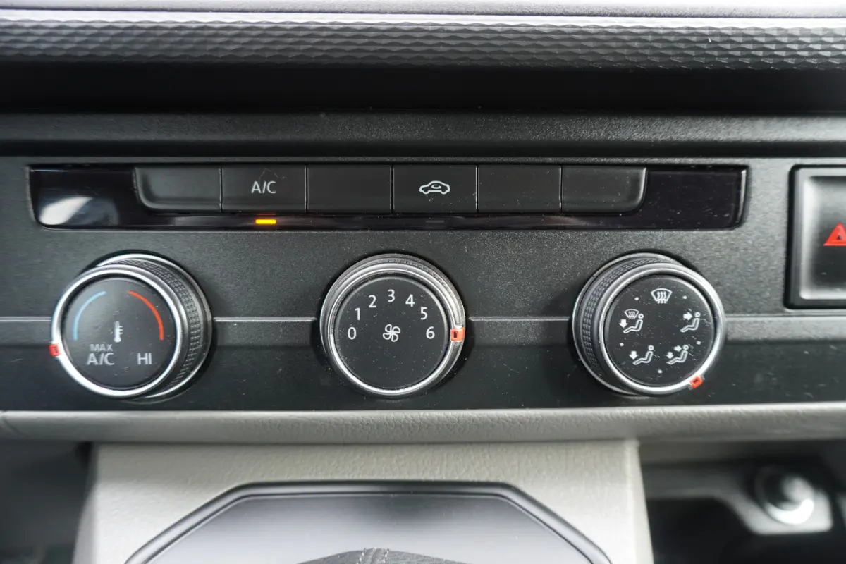 L2H1 150pk Automaat 2x Schuifdeur Apple carplay Camera Parkeersensoren Cruise control 3-zits