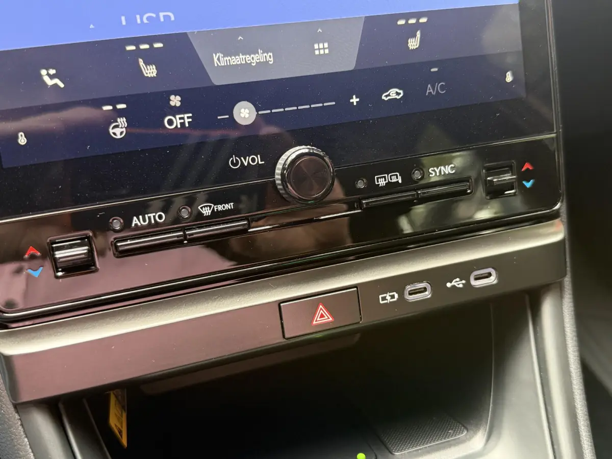 1.5 AUTOMAAT | Navigatie | Cruise Control | Climate Control | Stoel + Stuurverwarming