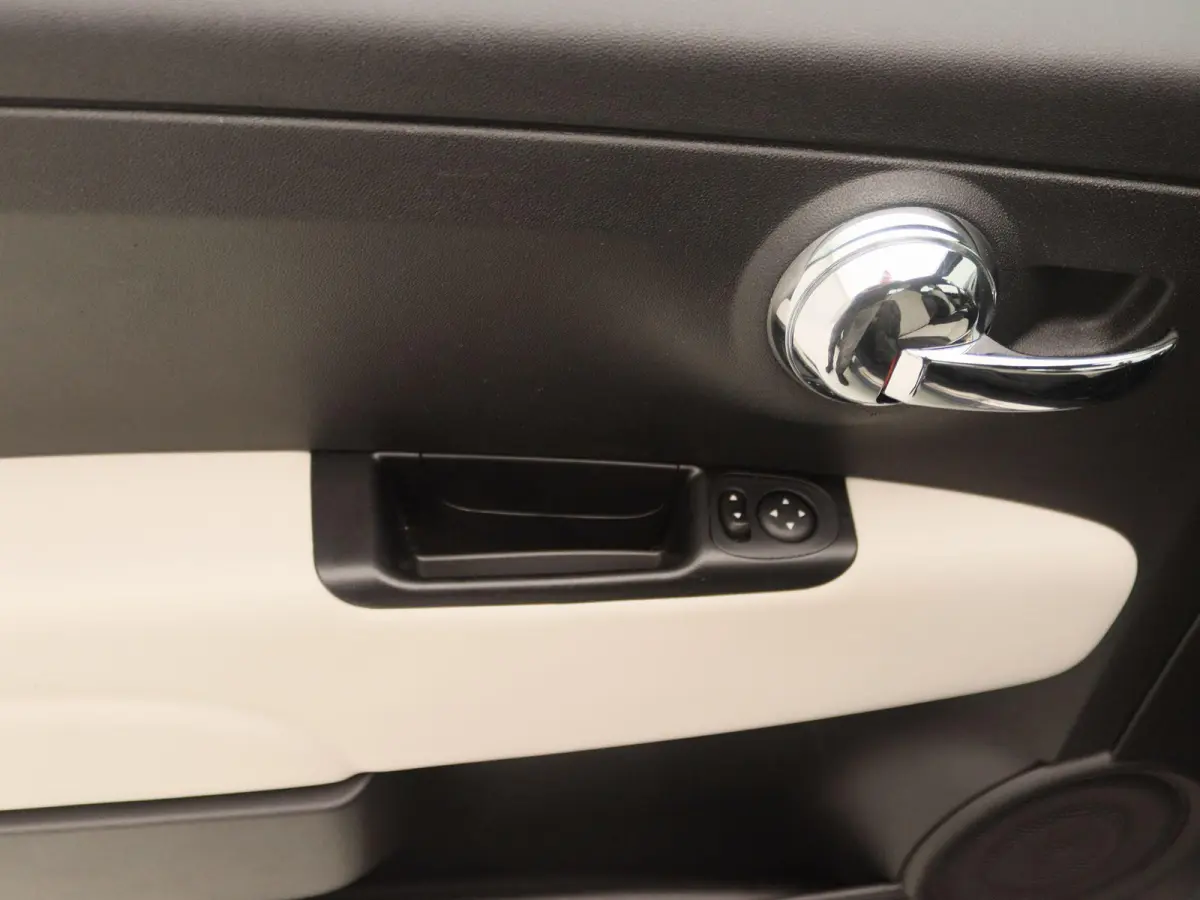 1.0 Hybrid Dolcevita |  Apple Carplay/Android Auto | Airconditioning | Lichtmetalen Velgen |