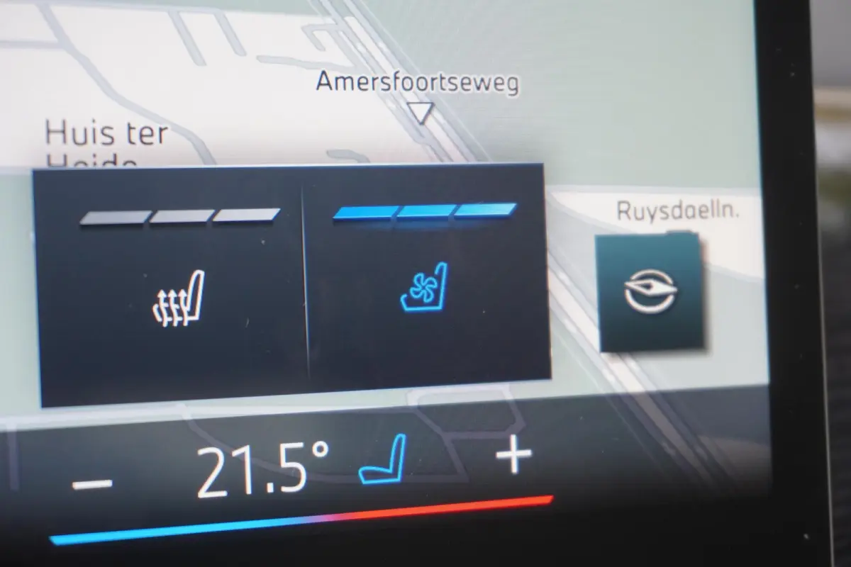 xDrive50e | SoH 100% | M Sportpakket Pro | HIFI System Harman Kardon | Integral Active Steering | Trekhaak met elektrisch wegklapbare kogel | Glazen panoramadak | Massagefunctie voor beide v