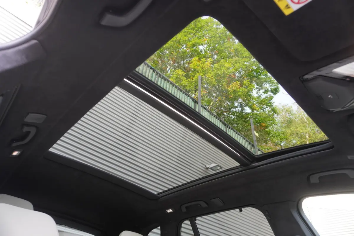 xDrive50e | SoH 100% | M Sportpakket Pro | HIFI System Harman Kardon | Integral Active Steering | Trekhaak met elektrisch wegklapbare kogel | Glazen panoramadak | Massagefunctie voor beide v