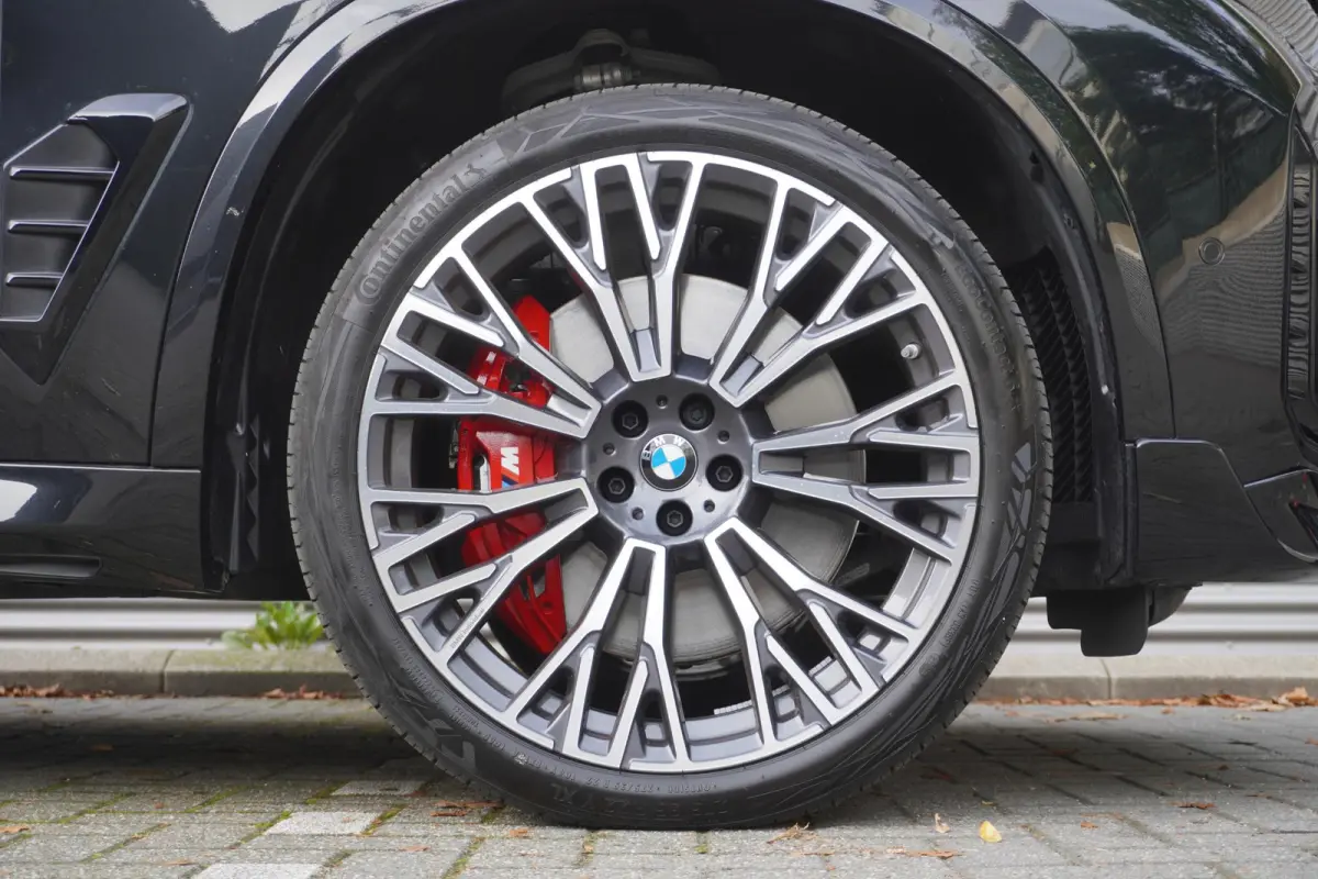 xDrive50e | SoH 100% | M Sportpakket Pro | HIFI System Harman Kardon | Integral Active Steering | Trekhaak met elektrisch wegklapbare kogel | Glazen panoramadak | Massagefunctie voor beide v