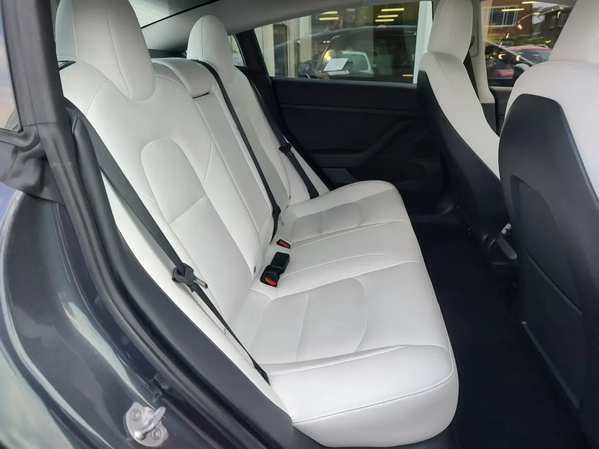 PREMIUM LONG RANGE AWD 78 kWh Wit Leder | FSD 3 | Camera | Pano | Stoelverwarming