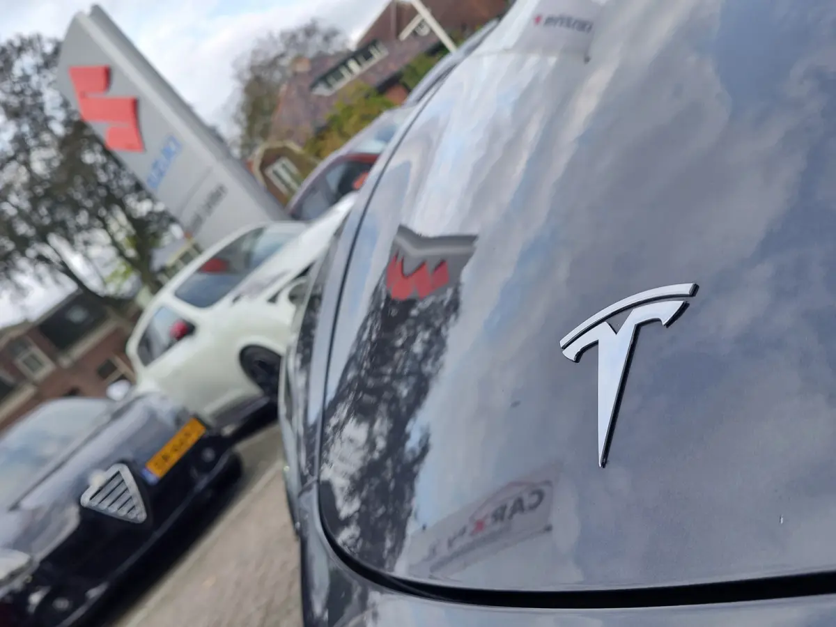 PREMIUM LONG RANGE AWD 78 kWh Wit Leder | FSD 3 | Camera | Pano | Stoelverwarming