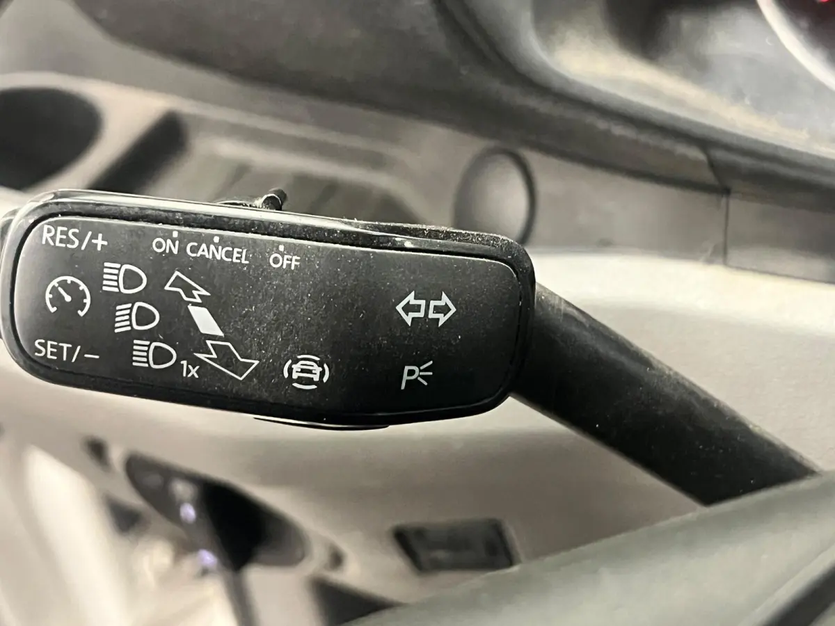35 2.0 TDI L3H3 Trendline RDW 140pk Camera PDC Achter Cruise Control Airco CarPlay Trekhaak 3000kg Bluetooth Composition Media Verwarmbare Voorruit Elek. Spiegels Elek. Ramen Centrale Vergre