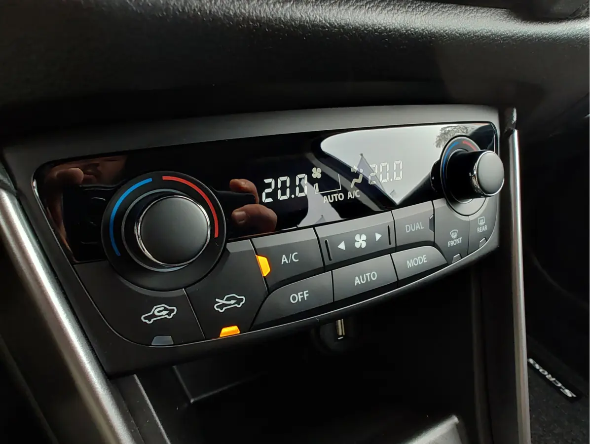 1.4 BOOSTERJET STYLE SMART HYBRID Keyless | 360 Camera | Dodehoekdetectie | Half leder