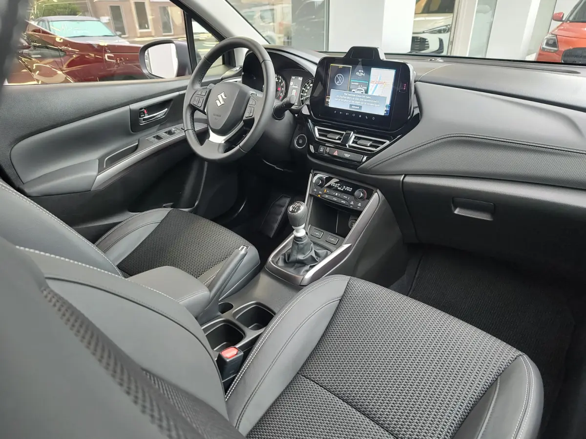 1.4 BOOSTERJET STYLE SMART HYBRID Keyless | 360 Camera | Dodehoekdetectie | Half leder