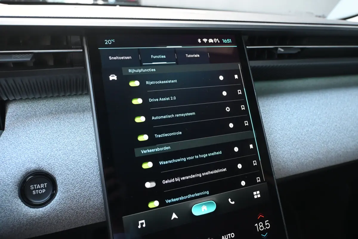 Max Comfort Range 74 kWh 100% SOH tot 8 Jaar Garantie! | Elektr. Stoelen | Stoel/Stuurverwarming | 360 Camera | Apple Carplay & Android Auto | !!