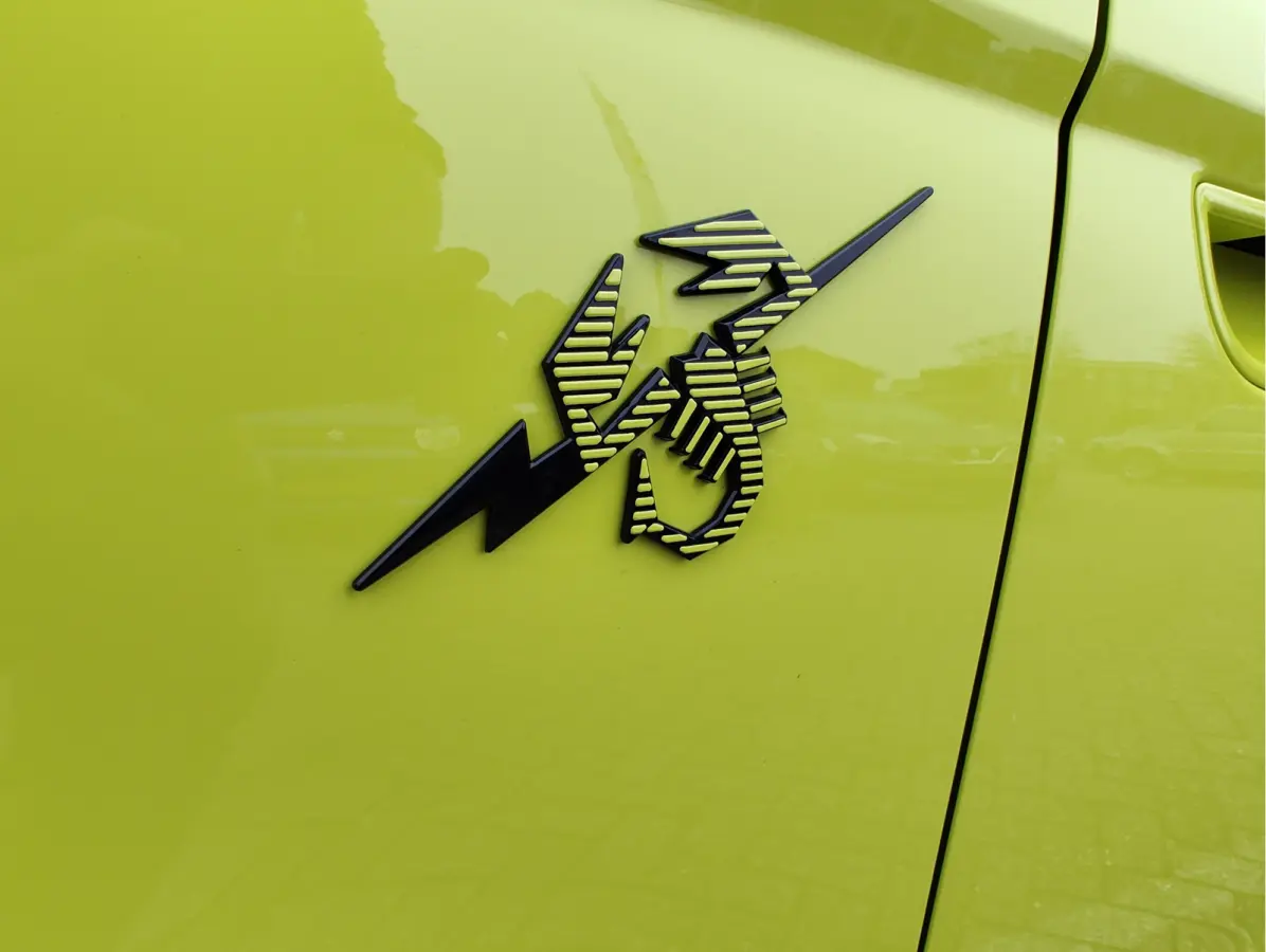 SCORPIONISSIMA 42 kWh SoH 94,12% !! | Alcantara sportstuur | Pano | Winterpakket