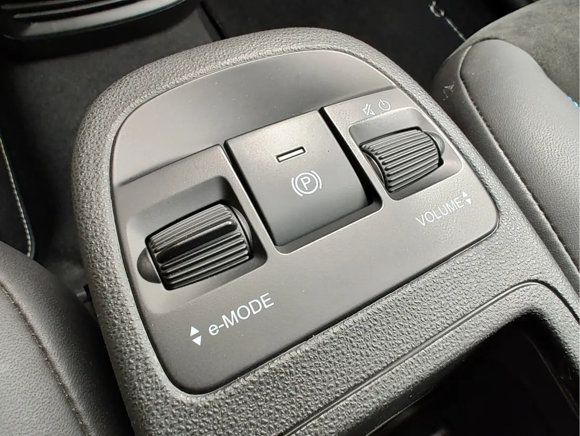 SCORPIONISSIMA 42 kWh SoH 94,12% !! | Alcantara sportstuur | Pano | Winterpakket