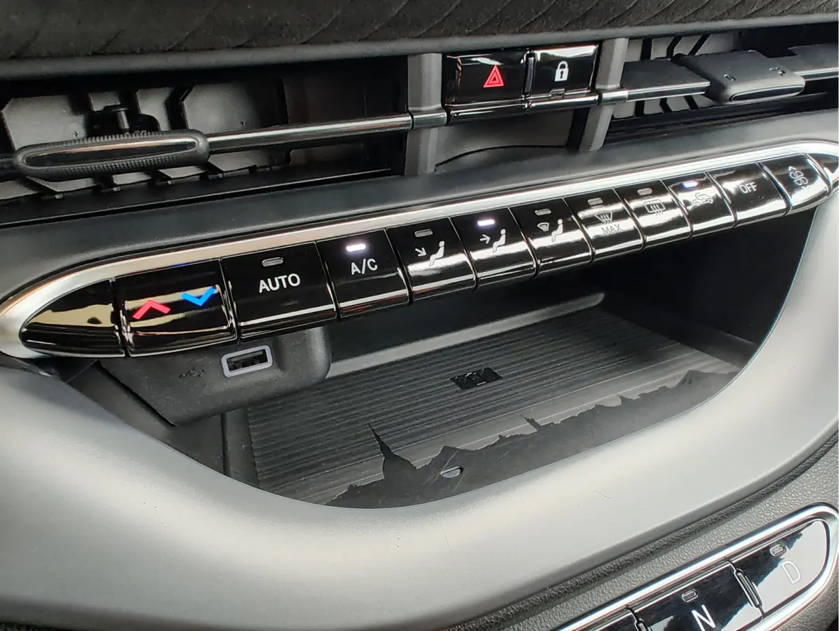 SCORPIONISSIMA 42 kWh SoH 94,12% !! | Alcantara sportstuur | Pano | Winterpakket