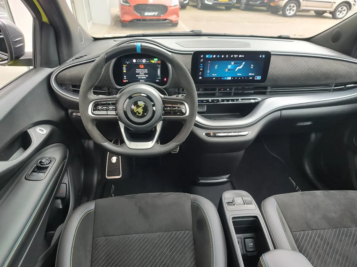 SCORPIONISSIMA 42 kWh SoH 94,12% !! | Alcantara sportstuur | Pano | Winterpakket