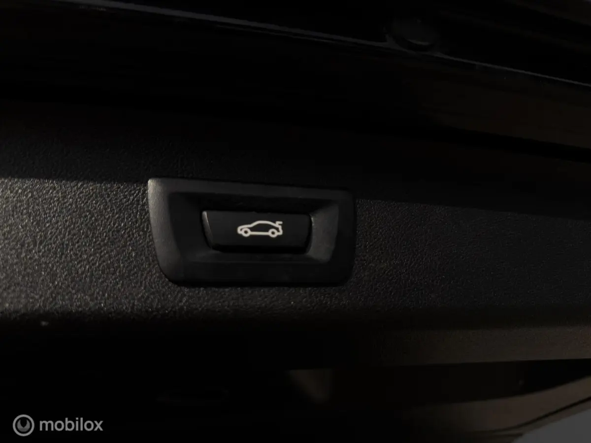 520I Touring High Executive/Pano/Leder/M pakket/Ambient