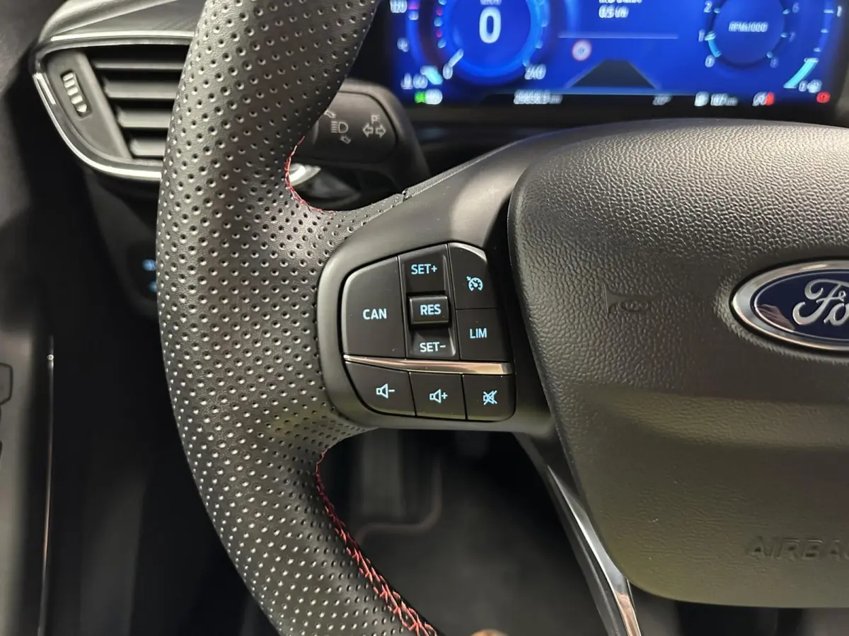 1.0 EcoBoost ST-Line X CARPLAY NAVI CRUISE ECC LM 28000 KM.